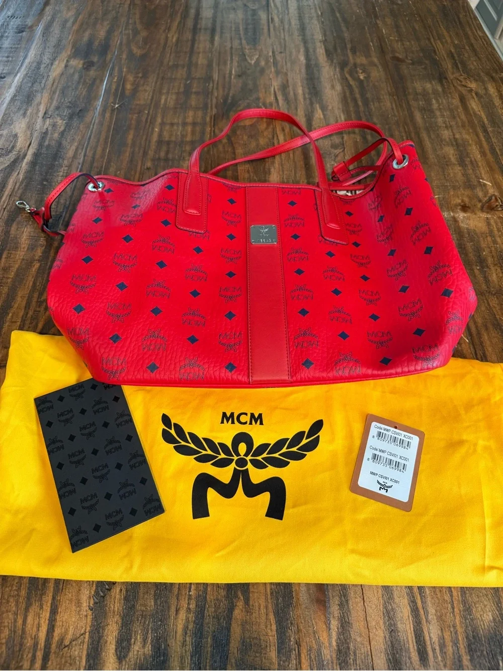 MCM Red Visetos Logo Tote with Navy Motif - Picture 1 of 8